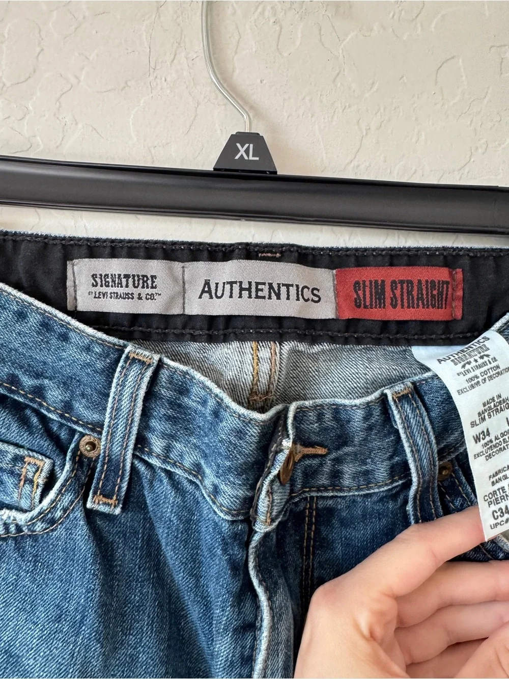 Levi's Men's Medium Blue Straight Jeans